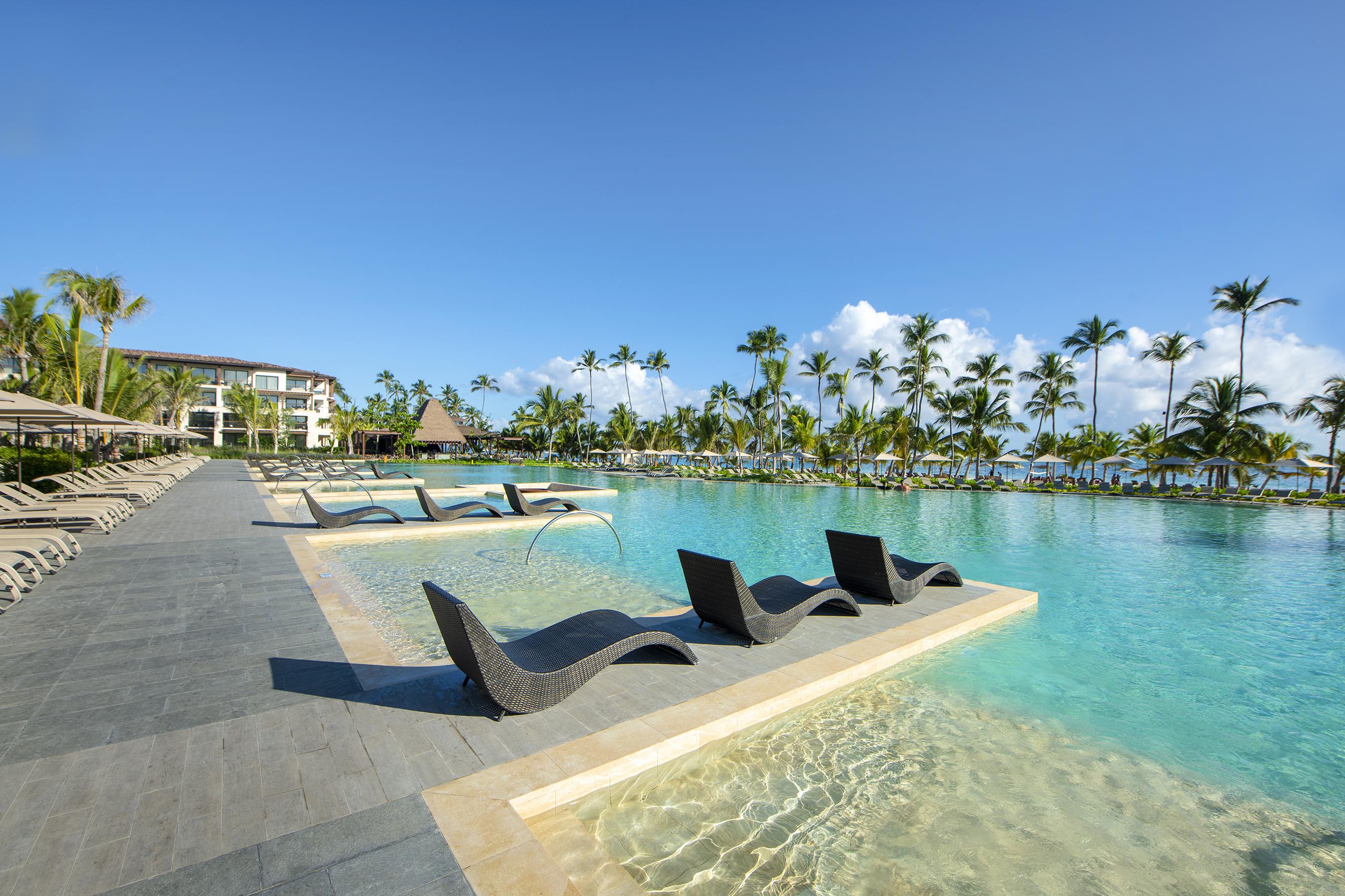 Unique Club At Lopesan Costa Bavaro Hotel Exterior photo