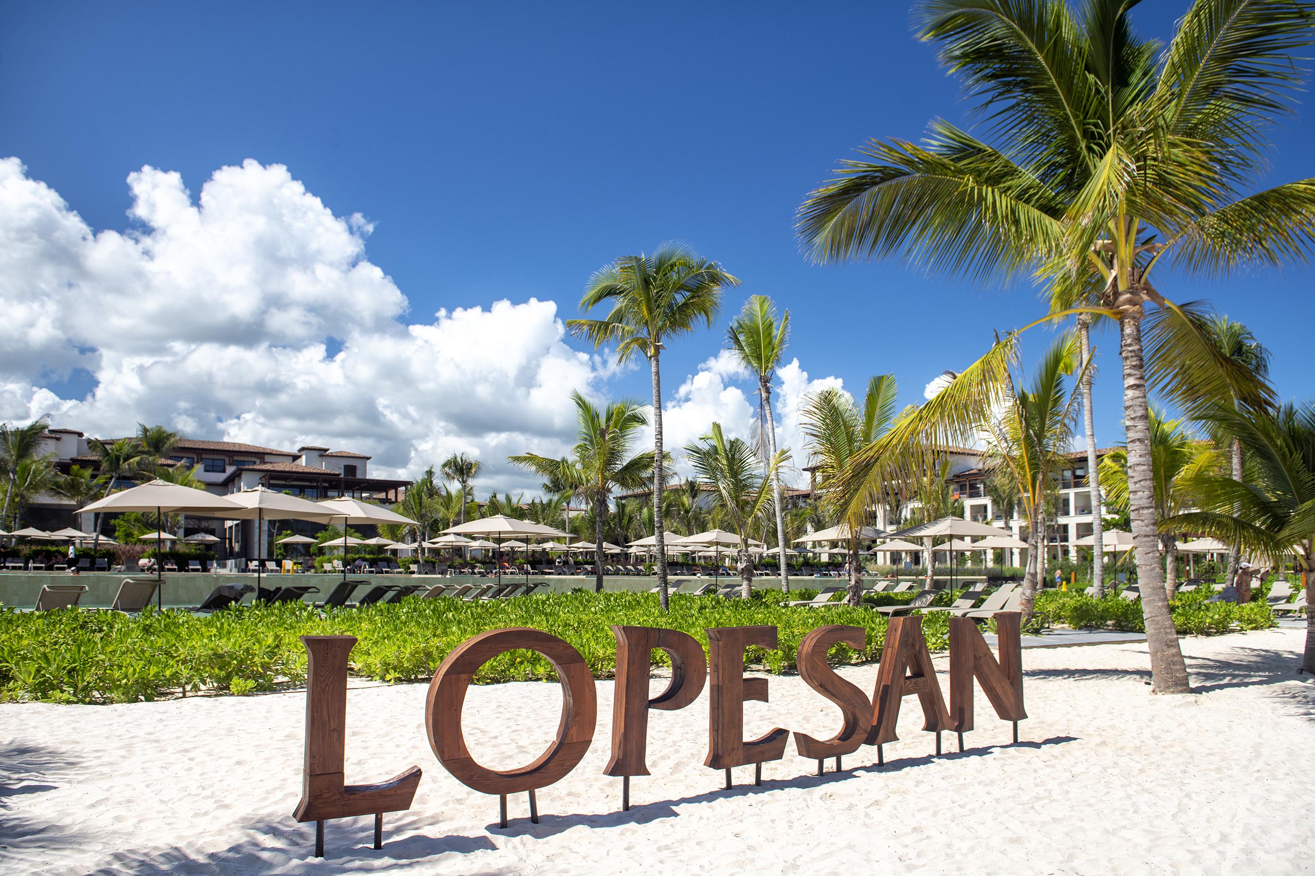 Unique Club At Lopesan Costa Bavaro Hotel Exterior photo